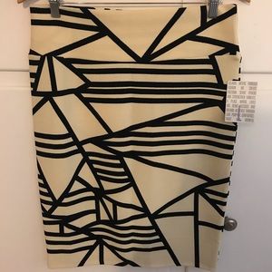 Lularoe NWT Large Geometric Cassie